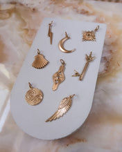 Load image into Gallery viewer, Hermes Wing | Olympus Vol. 8