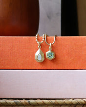 Load image into Gallery viewer, 18k Phoenix Flame Necklace - 0.50ct Hexagonal Mint Beryl
