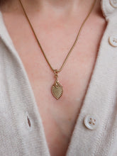 Load image into Gallery viewer, Anthemion Necklace
